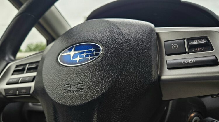 2014 Subaru Impreza 2.0i Touring Hatchback
