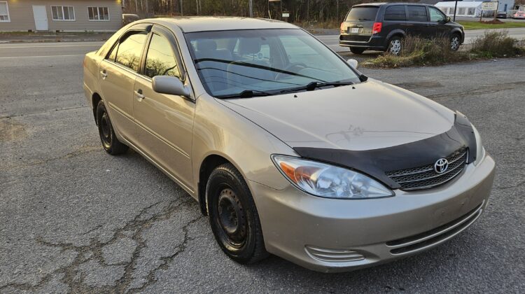 2004 Toyota Camry LE