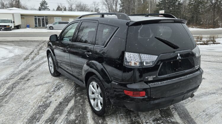 2013 Mitsubishi Outlander 4WD ES