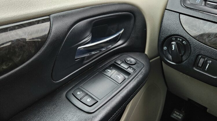 2012 Dodge Grand Caravan SXT
