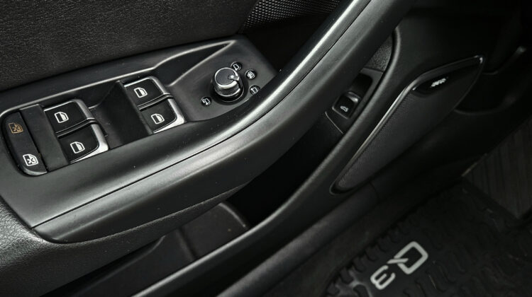 2018  AUDI Q3  2.0 TFSI Quattro Technik Tiptronic