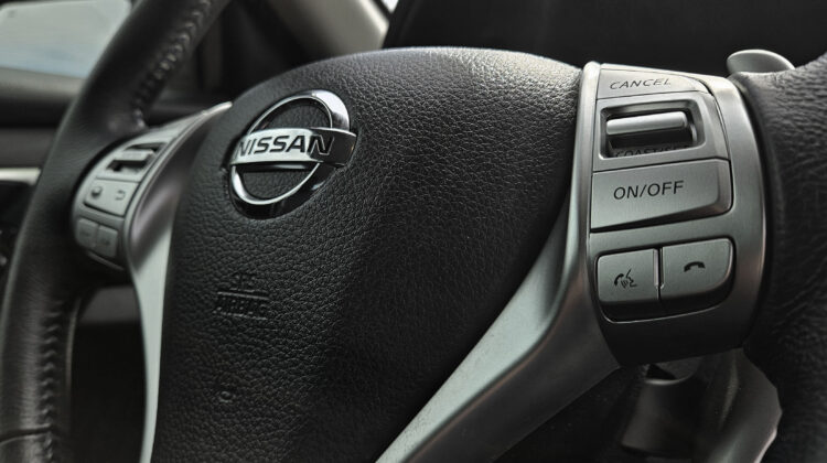 2016 Nissan Altima 2.5 SR