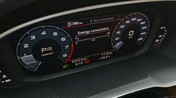2020 AUDI Q3  45 TFSI Quattro Komfort Tiptronic