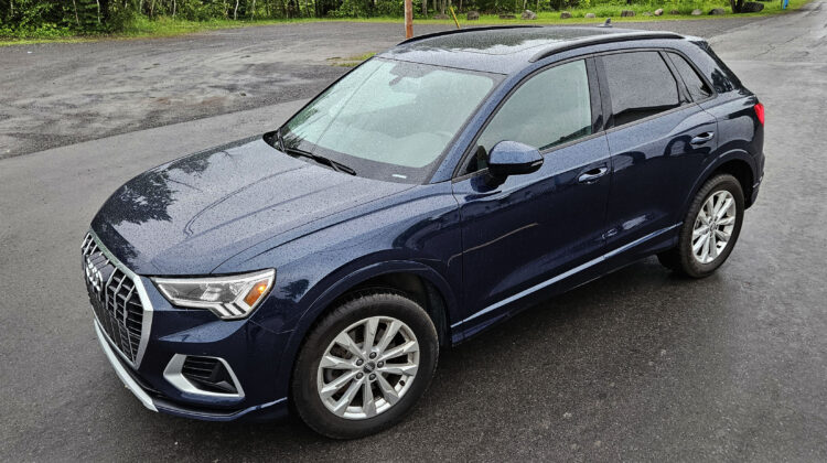 2020 AUDI Q3  45 TFSI Quattro Komfort Tiptronic