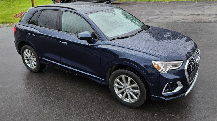 2020 AUDI Q3  45 TFSI Quattro Komfort Tiptronic