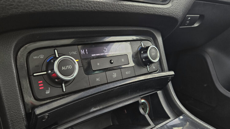 2013 Volkswagen Touareg TDI (Diesel)