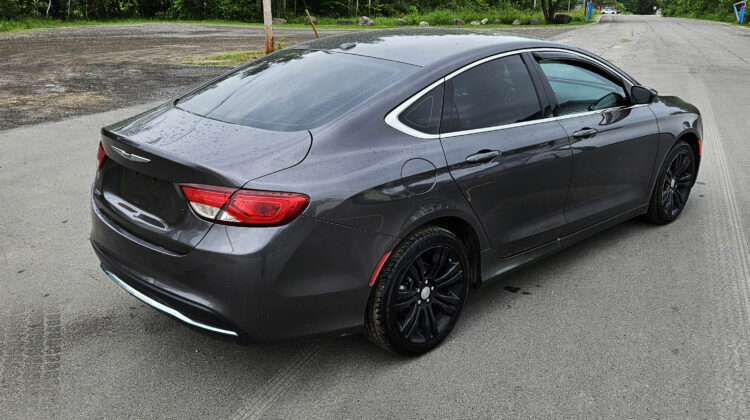 2016 Chrysler 200 Limited