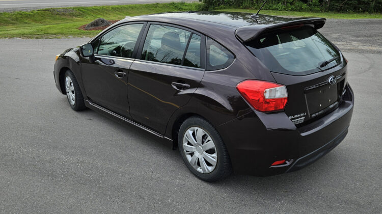 2012 Subaru Impreza 2.0i / Touring Pkg