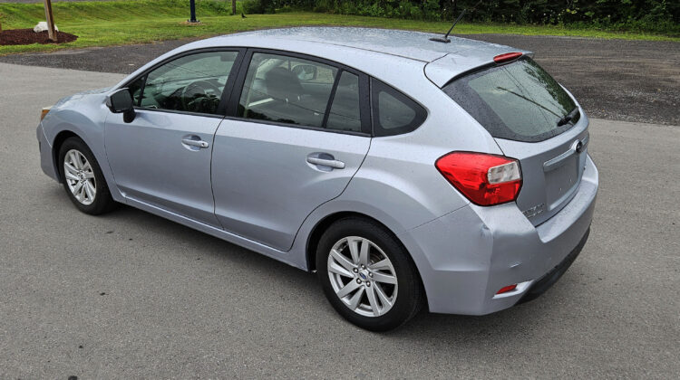 2015 Subaru Impreza 2.0i Hatchback/Touring Pkg