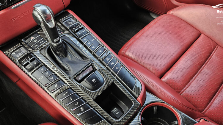 2015 PORSCHE MACAN TURBO