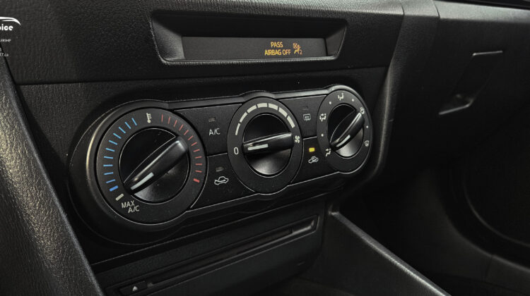 2014 MAZDA 3 GX Skyactive Sedan