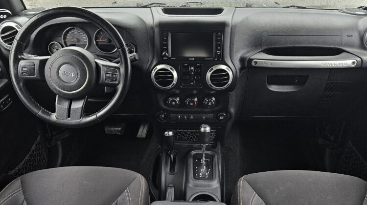 2015 Jeep Wrangler Unlimited Sahara 4WD