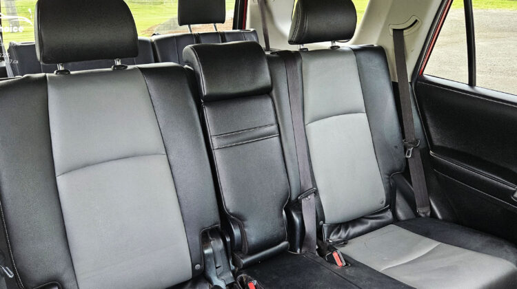 2016 Toyota 4Runner SR5 4WD (7 Passenger)