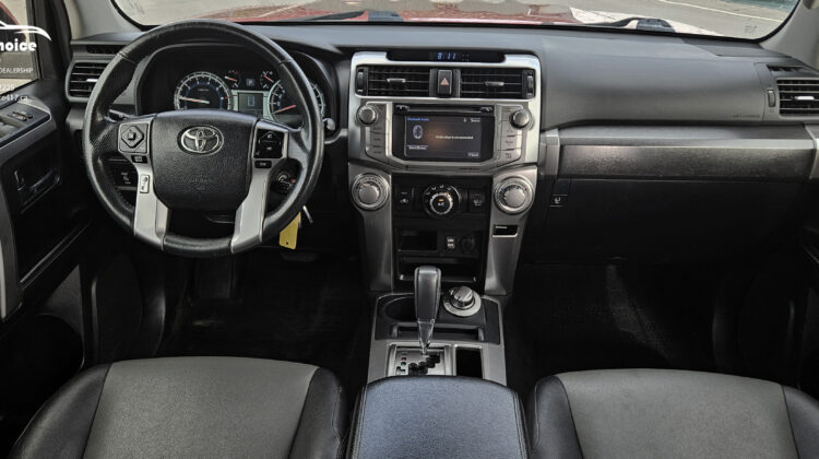2016 Toyota 4Runner SR5 4WD (7 Passenger)
