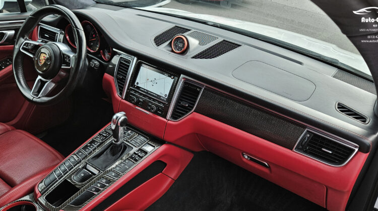 2015 PORSCHE MACAN TURBO