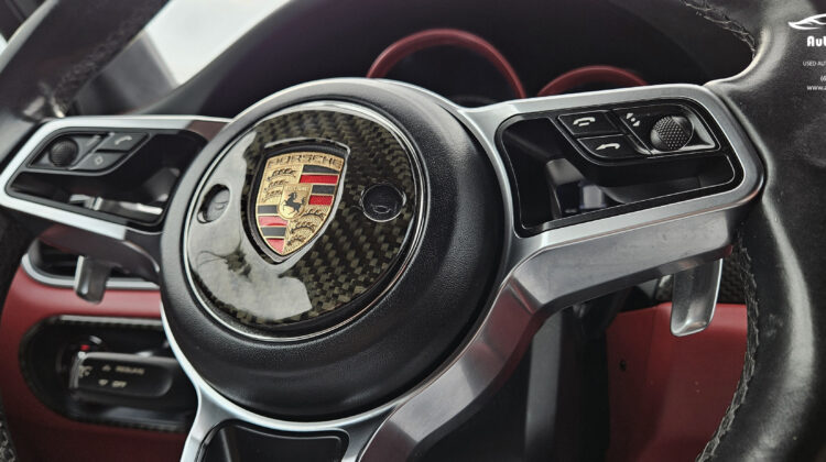2015 PORSCHE MACAN TURBO