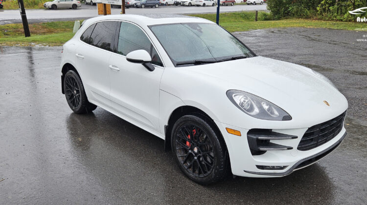 2015 PORSCHE MACAN TURBO
