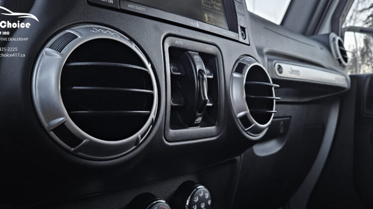 2016 Jeep Wrangler Unlimited Sahara 4WD