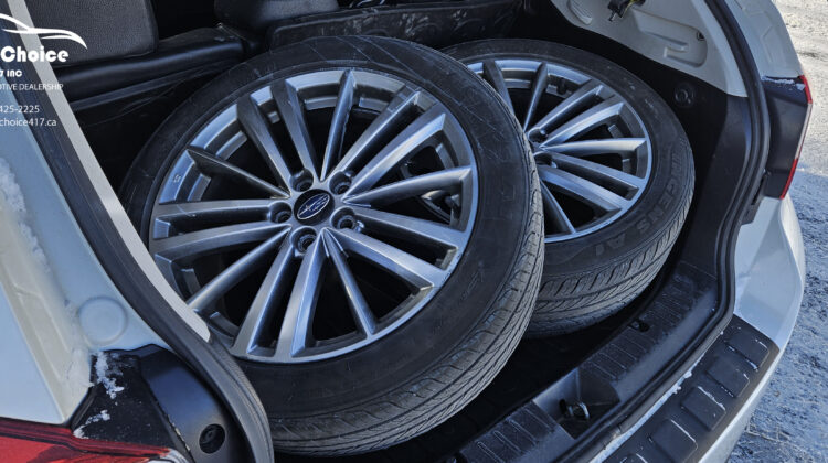 2015 Subaru Impreza 2.0i AWD Limited with Teck Pkg