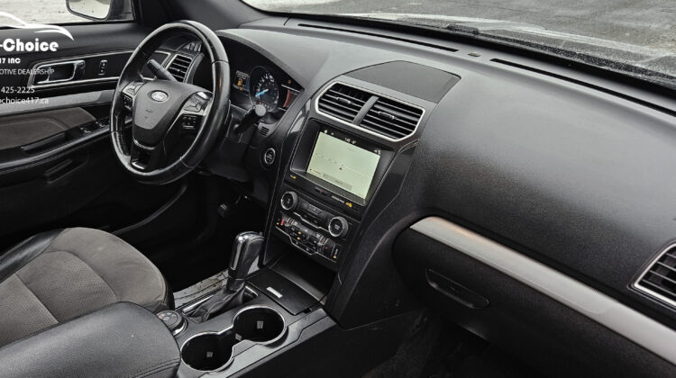 2017 FORD  EXPLORER 4WD XLT