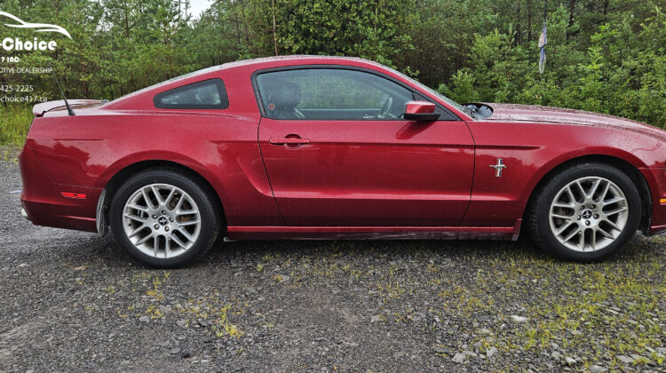 2014 Ford Mustang Coupe V6