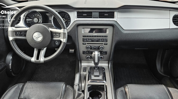 2014 Ford Mustang Coupe V6