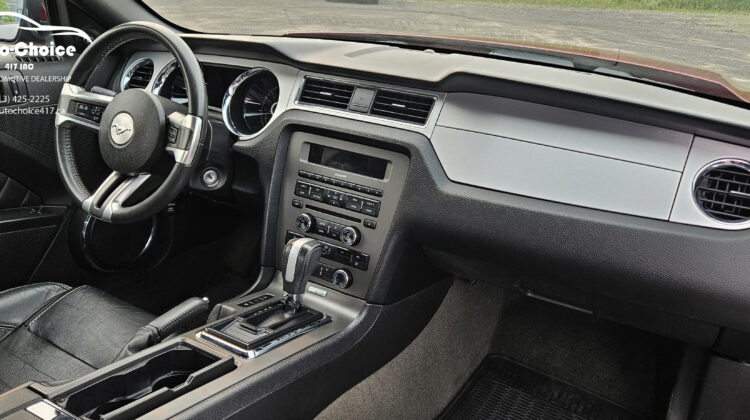 2014 Ford Mustang Coupe V6